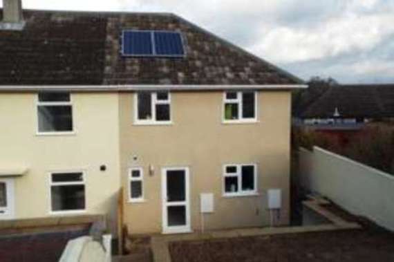 2 Bedroom End of Ter...